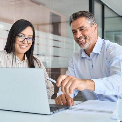 Mid,Aged,Latin,Male,Manager,Mentor,Teaching,Young,Asian,Female