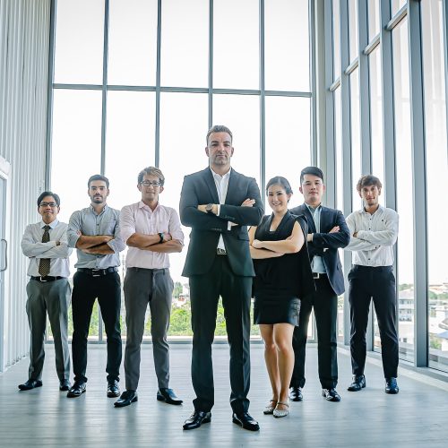 Consultoría en gobernanza corporativa en Sunbelt Centro América: Regulamos responsabilidades de gobernar y dirigir para asegurar crecimiento sostenible, reducir riesgos y fortalecer relaciones entre accionistas y familia.